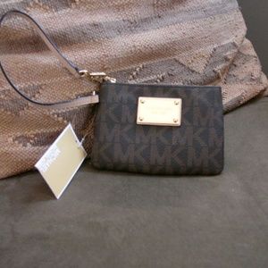 Michael Kors wristlett